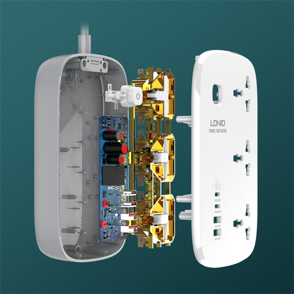 LDNIO SC3416 With 3 AC Outlets +2 USB + 2 USB-C PD Power Strip