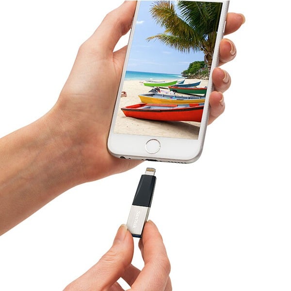SanDisk iXpand Mini Flash Drive for iPhone and iPad