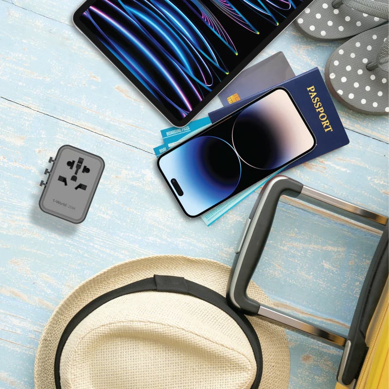Momax 1-World 3-Port 20W Travel Charger